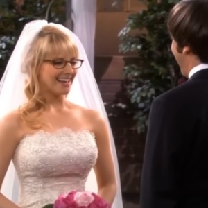 Bernadette wedding dress Big Bang Theory Melissa Rauch 