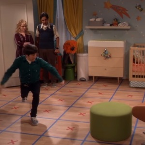 Bernadette Howard and Raj baby proofing room Big Bang Theory Melissa Rauch 